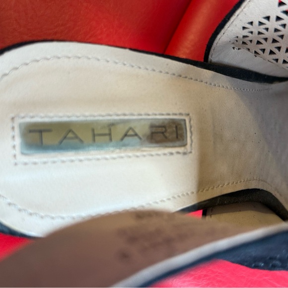 Tahari suede peep-toe sandals. Black. Size 7.5. GUC - Picture 7 of 8
